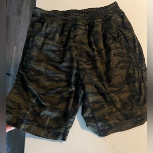 Men’s Lululemon Pace Breaker Shorts - Camo